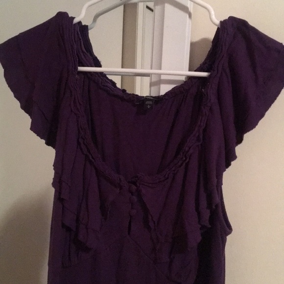 Express Ruffle Top - Picture 2 of 2